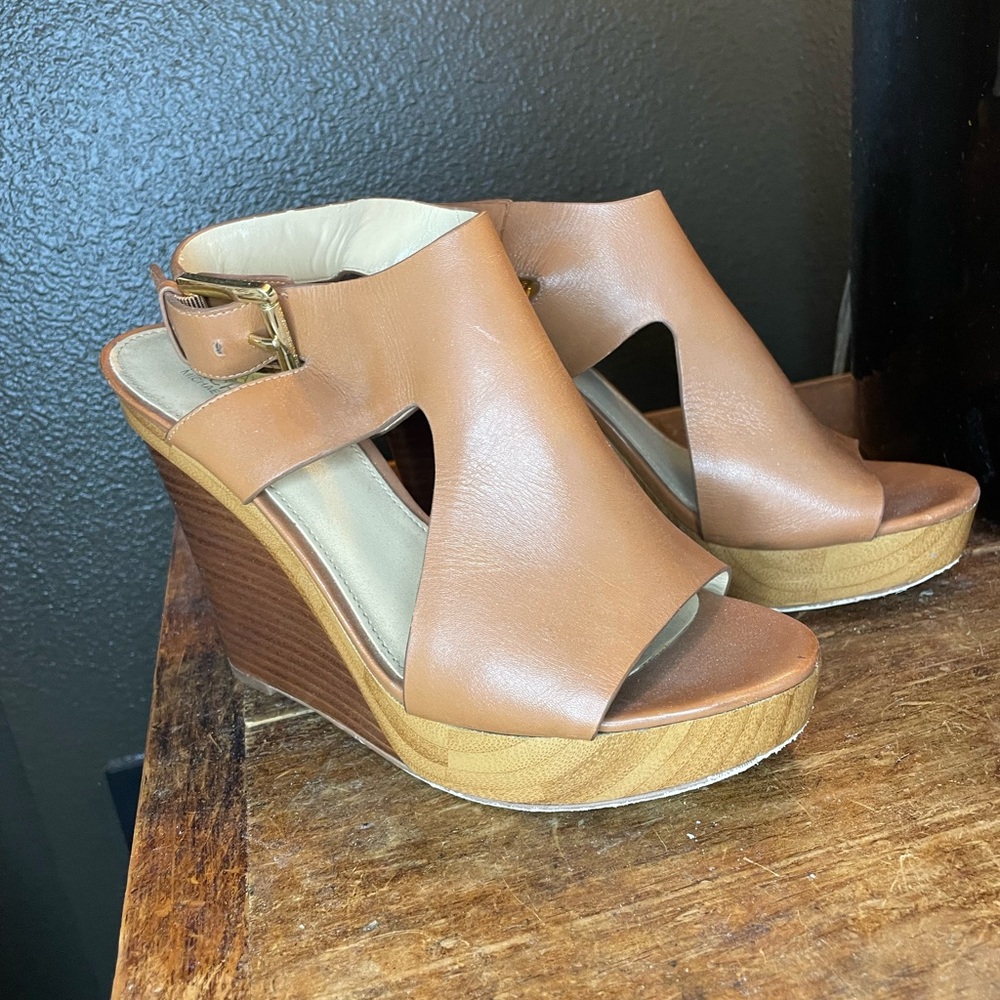 Michael Kors Wedge sz 8.5